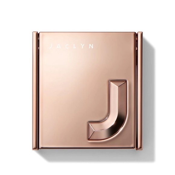 Jaclyn Cosmetics: Lip Gloss, Poutspoken Liquid Lipstick &Accent highlighter - Picture 9 of 12